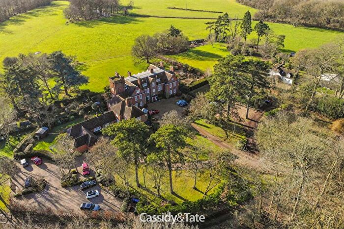 1 Bedroom Apartment For Sale In Holwell, Hatfield, AL9