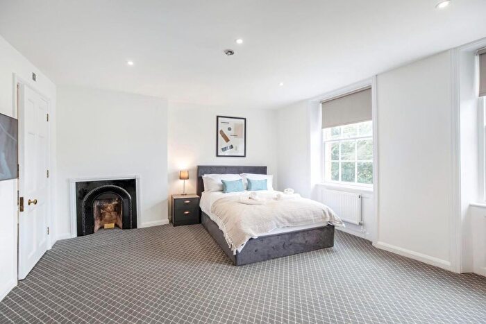 Studio To Rent In Clare Hall Manor, Hertfordshire, EN6