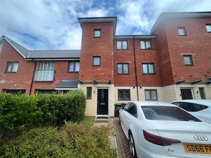 4 Bedroom Terraced House For Sale In Thackeray Drive, Northfleet, Gravesend, Kent, DA11