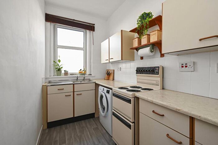 1 Bedroom Flat For Sale In / Dalmeny Street, Leith, Edinburgh, EH6