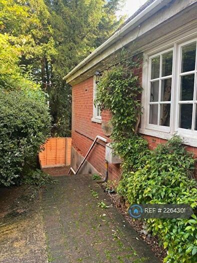 Studio To Rent In Rosehill, Rosehill, Henley-On-Thames, RG9