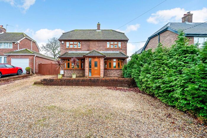 4 Bedroom Detached House For Sale In Rownhams, Southampton, SO16