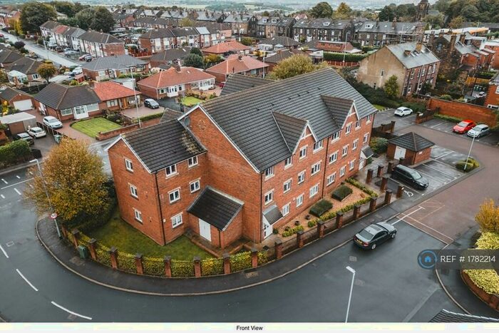 2 Bedroom Flat To Rent In Morley, Leeds, LS27