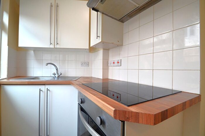 Studio To Rent In Station Road, Ashford, TW15