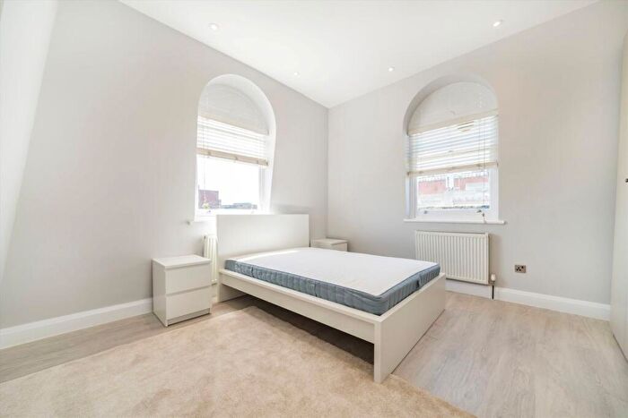 4 Bedroom Flat To Rent In Lewisham High Street, Lewisham, SE13