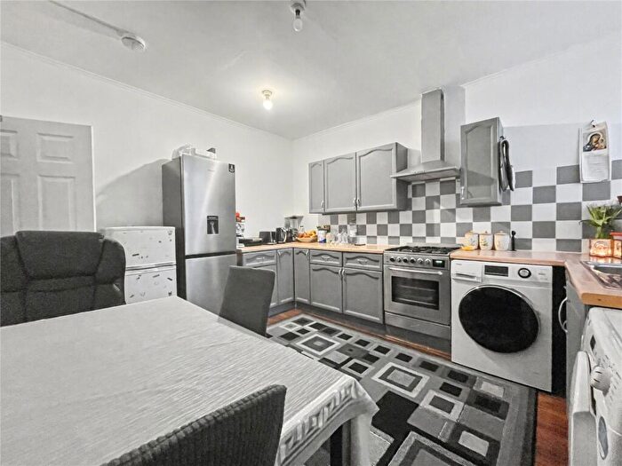 3 Bedroom Terraced House For Sale In Beresford Road, Gillingham, Kent, ME7