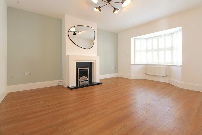 3 Bedroom Property To Rent In De Paul Way, Brentwood, CM14