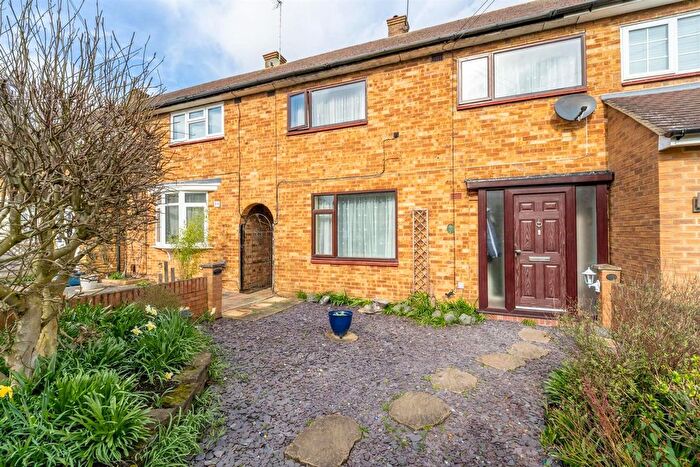 3 Bedroom Terraced House For Sale In Grantham Green, Borehamwood, WD6
