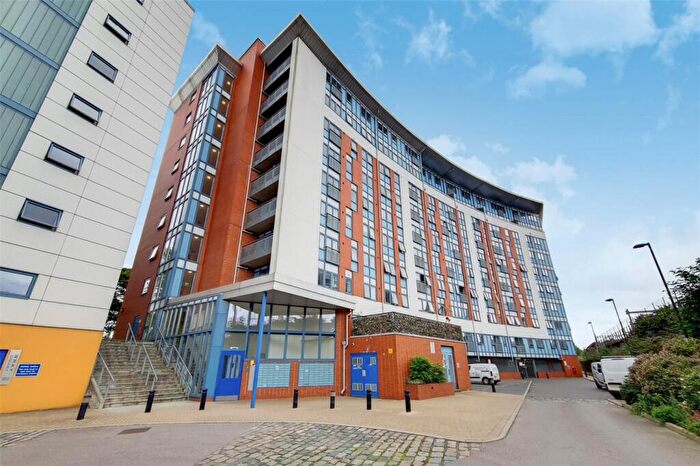 2 Bedroom Apartment To Rent In Meath Crescent, London, E2