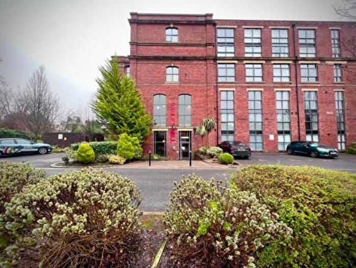 3 Bedroom Flat To Rent In Cottonfields, Bolton, BL7