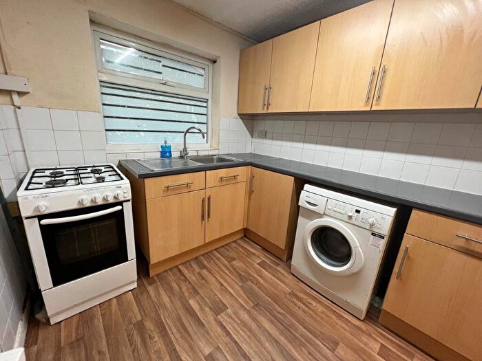 3 Bedroom Semi-Detached House To Rent In Tile Hill Lane, Tile Hill, Coventry, CV4