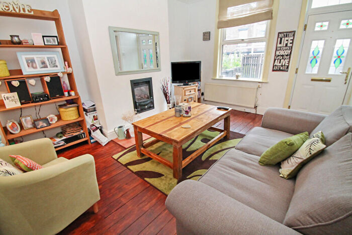 2 Bedroom Terraced House To Rent In Woodside Avenue, Burley, LS4