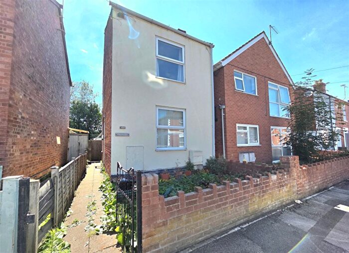 3 Bedroom Detached House For Sale In Melbourne Street East, Gloucester, GL1