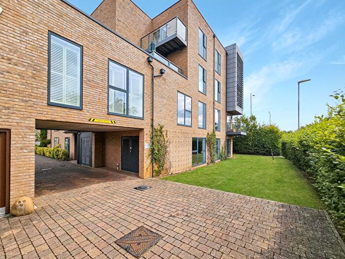 1 Bedroom Flat For Sale In Harvest Road, Cambridge, CB2