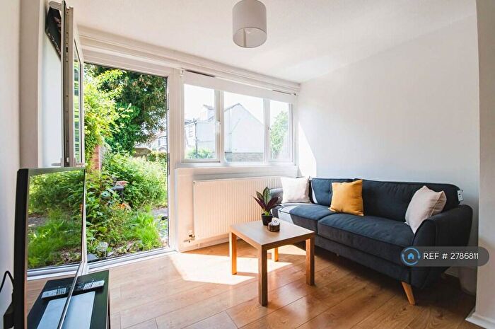 2 Bedroom Flat To Rent In Newton Road, London, N15