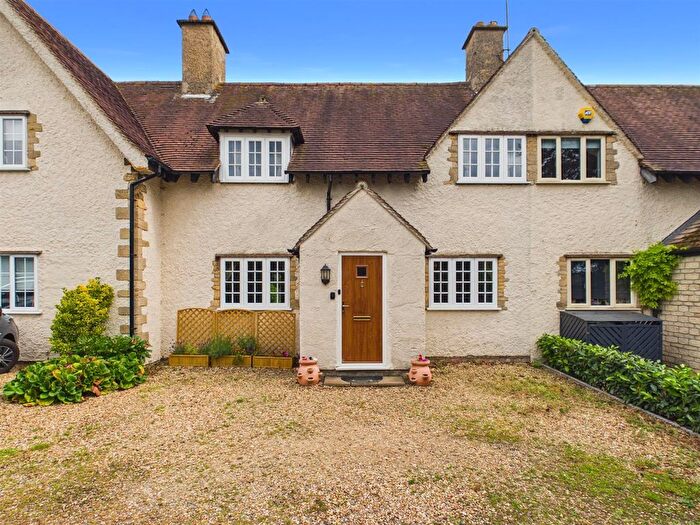 2 Bedroom Cottage For Sale In St. Marys Hill, Woodnewton, PE8
