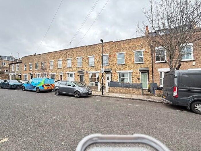 1 Bedroom Flat To Rent In Playford Road, London, N4