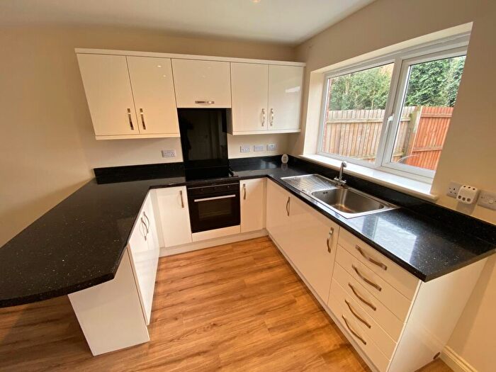 2 Bedroom House To Rent In Chatsworth Drive, Syston, LE7