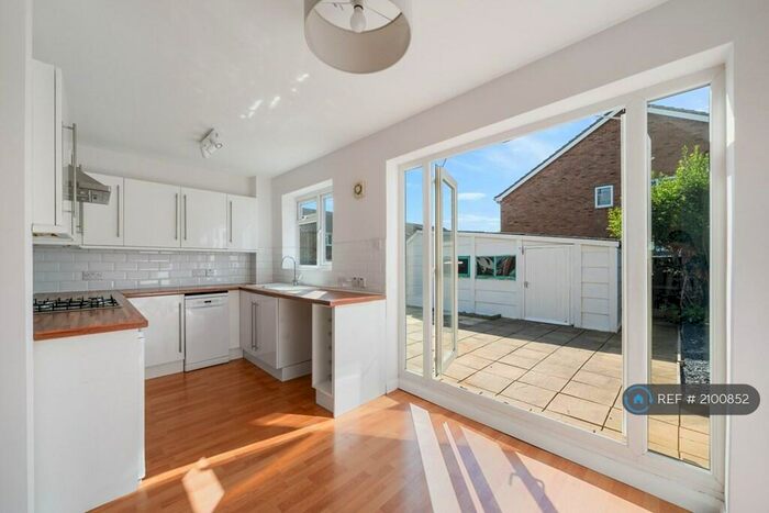 3 Bedroom Semi-Detached House To Rent In Colyer Close, London, SE9