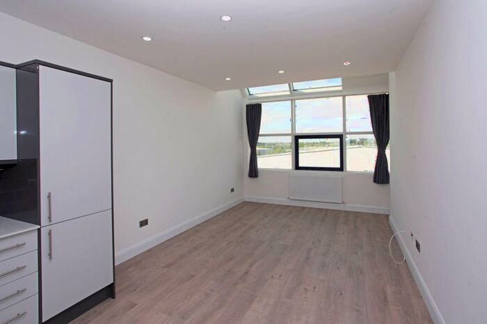 1 Bedroom Flat To Rent In Sapphire House, Stafford Park, Telford, TF3