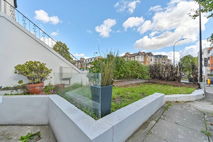 1 Bedroom Flat For Sale In Devonshire Road, Forest Hill, London, SE23