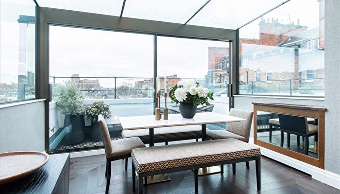 2 Bedroom Flat To Rent In Prince Of Wales Terrace, Kensington, W8