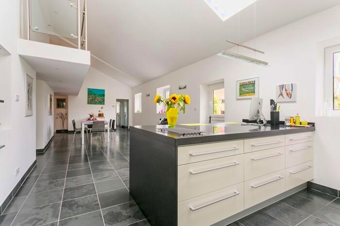 4 Bedroom Detached House For Sale In Widmere Lane, Marlow, SL7