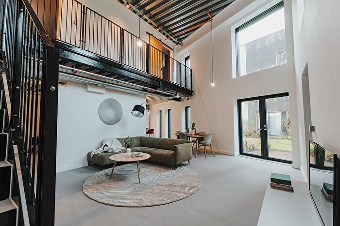 3 Bedroom Duplex For Sale In Apartment, Aire Lofts, LS9