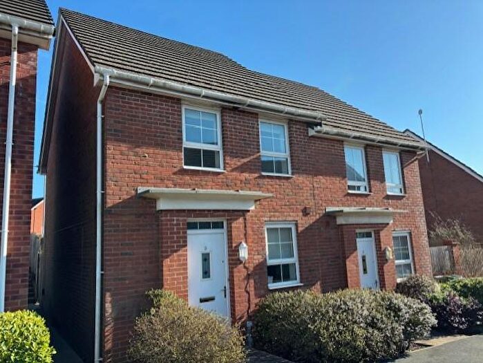 3 Bedroom House For Sale In Godric Road, Newport, PO30