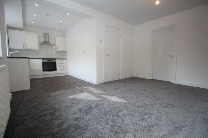 2 Bedroom Apartment To Rent In Newfield View, Milnrow, Rochdale, Greater Manchester, OL16