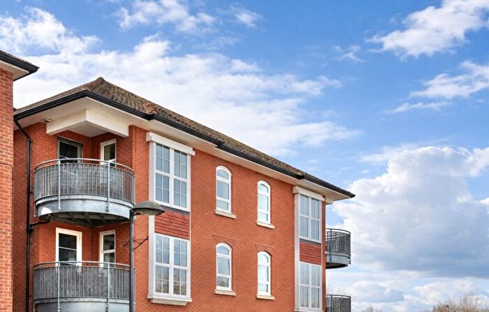 2 Bedroom Flat To Rent In Angel Walk Wantage, OX12
