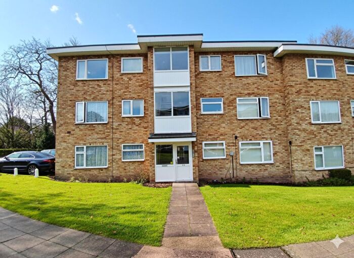 2 Bedroom Flat For Sale In Simon Close, Nuneaton, CV11
