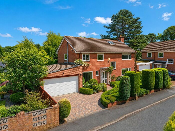 4 Bedroom Detached House For Sale In Whinmoor Close, Prenton, CH43