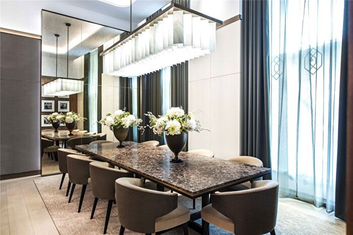 3 Bedroom Flat To Rent In Edgware Road, Marylebone, London, W2