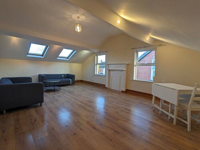 1 Bedroom Apartment To Rent In Old Warwick Road, Olton, Solihull, B92
