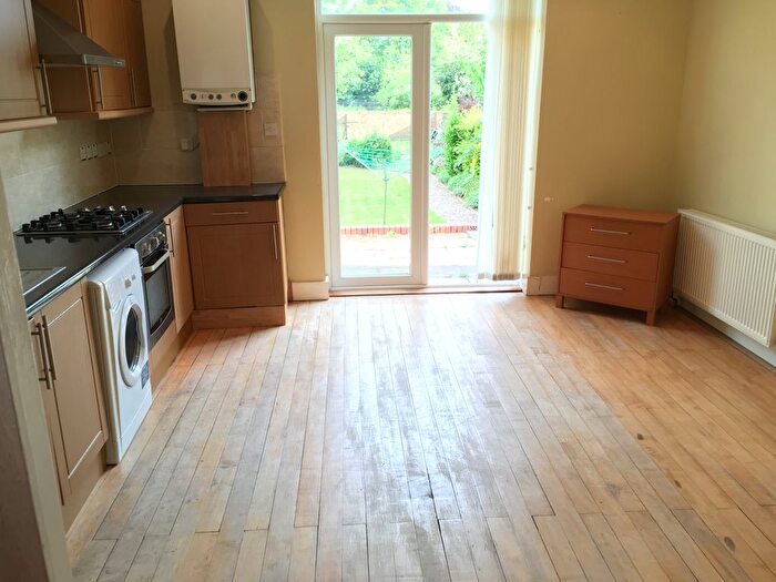 1 Bedroom Flat To Rent In Very Near Carlton Gardens Area, Ealing Broadway West Haven Green, W5