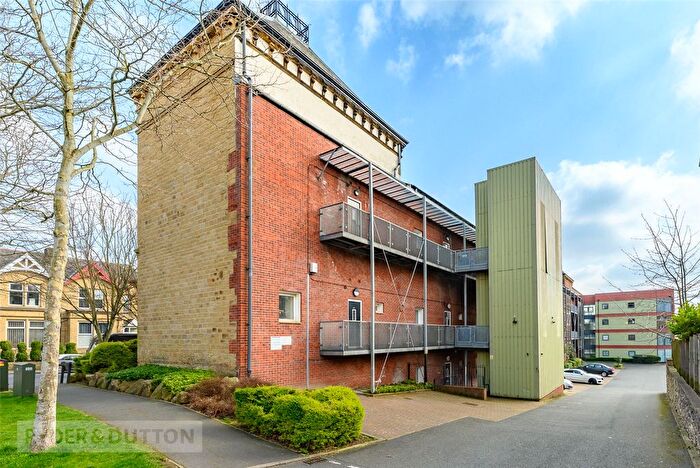 2 Bedroom Flat For Sale In Annie Smith Way, Birkby, Huddersfield, HD2