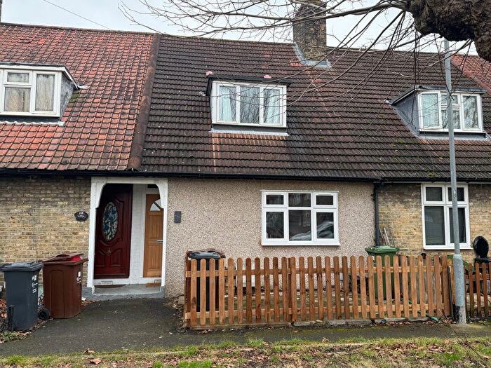 2 Bedroom Terraced House To Rent In Bonham Road, Dagenham, Essex, RM8