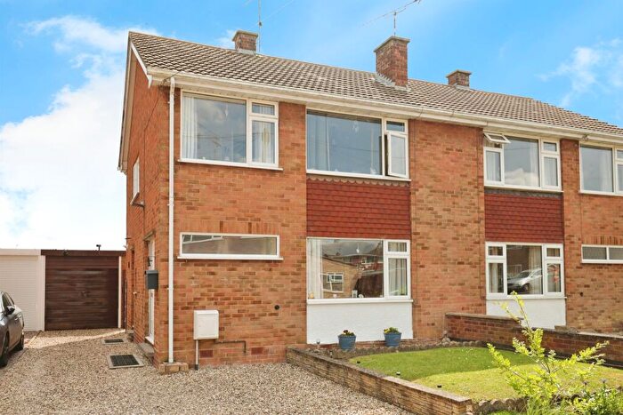 3 Bedroom Semi-Detached House For Sale In Huckson Road, Bishops Itchington, Southam, CV47