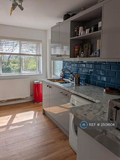 2 Bedroom Flat To Rent In Quarry Cres, Cardiff, CF5