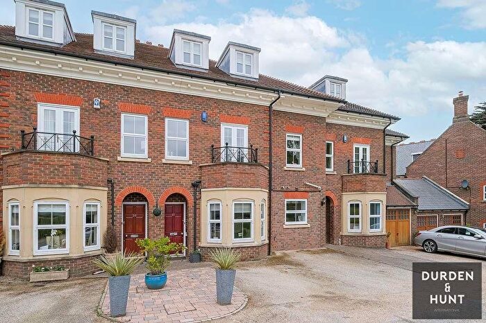 5 Bedroom Terraced House For Sale In Regents Drive, Woodford Green, IG8