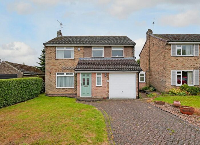 3 Bedroom Detached House For Sale In Birchitt Place, Bradway, S17