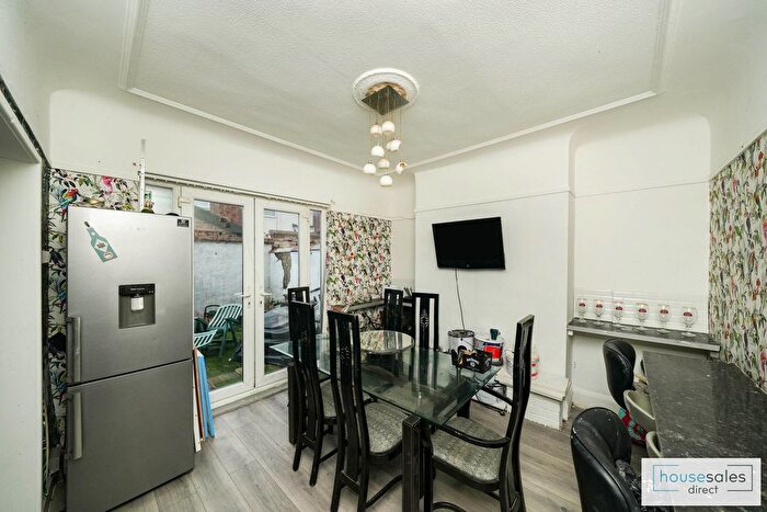 3 Bedroom Terraced House For Sale In Colwyn Street, Birkenhead, CH41