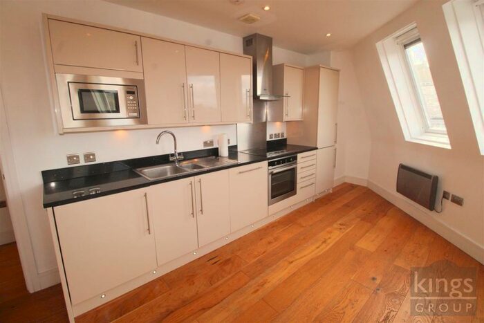 2 Bedroom Flat To Rent In Railway Street, Hertford, SG14