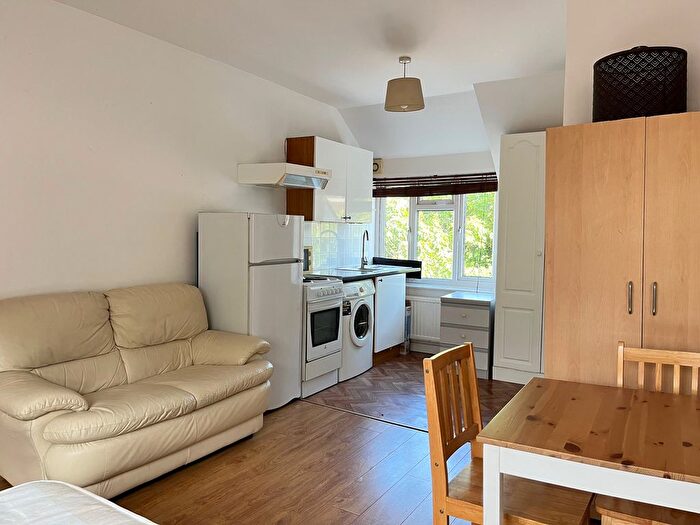 Studio To Rent In Lordship Lane, Wood Green, N22