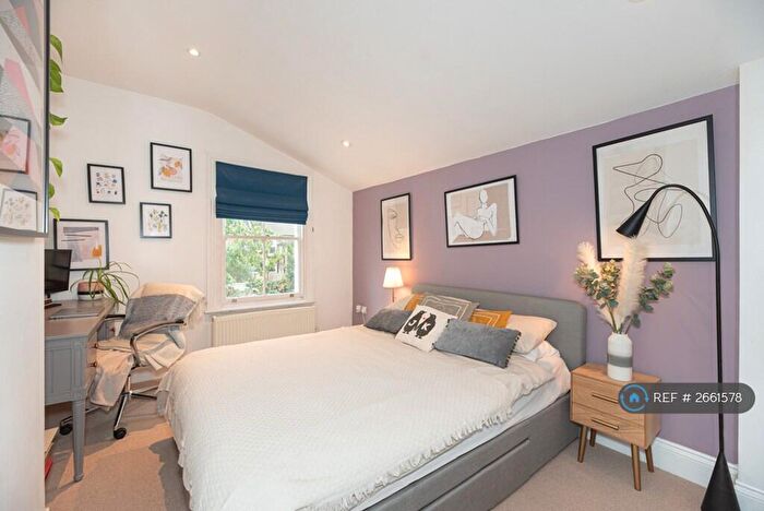 2 Bedroom Maisonette To Rent In Cavendish Road, London, SW12