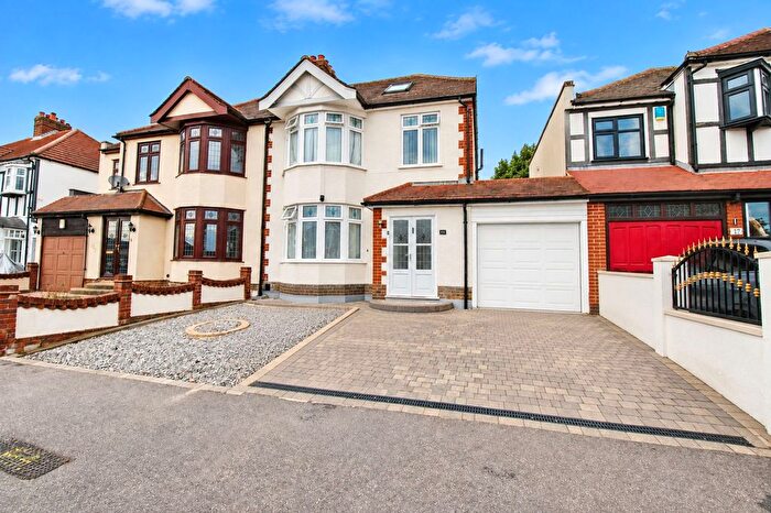4 Bedroom Semi-Detached House To Rent In Ashmour Gardens, Romford, RM1