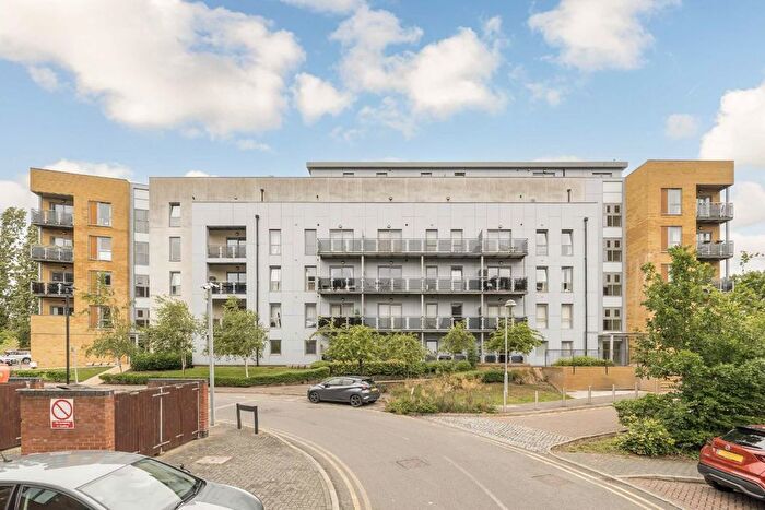 1 Bedroom Flat To Rent In St. Georges Grove, Earlsfield, SW17