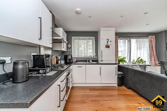 1 Bedroom Flat For Sale In Flat, Castle Lane, Bedford, MK40