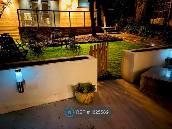 1 Bedroom Detached House To Rent In Panmure Road, London, SE26